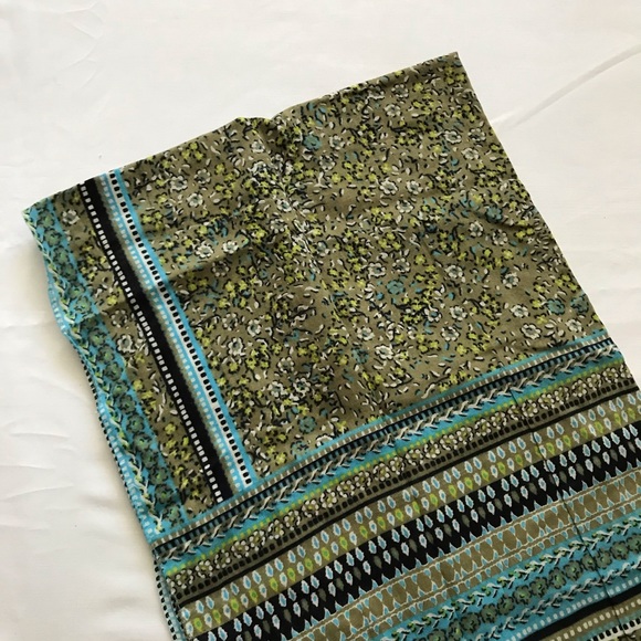 Divided by H&M Blue Green Pattern Scarf / Wrap - Picture 3 of 4